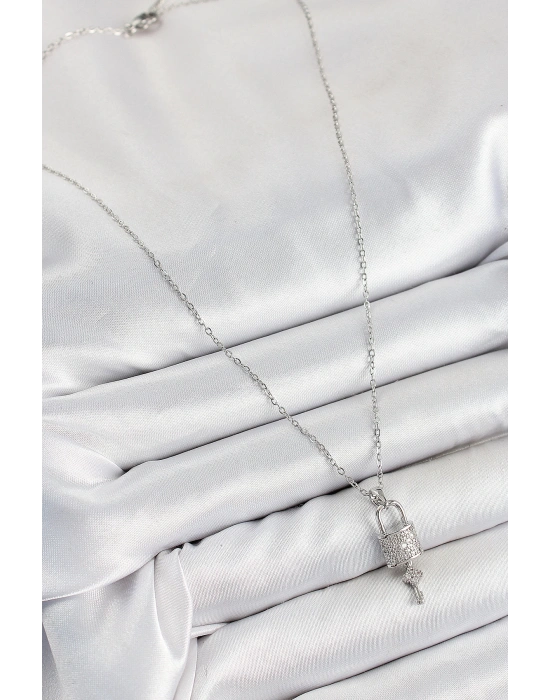 MuI MuI 316L Çelik Zirkon Taşlı Kilit Ve Sallantılı Anahtar Model Gümüş Renk Kadın Kolye