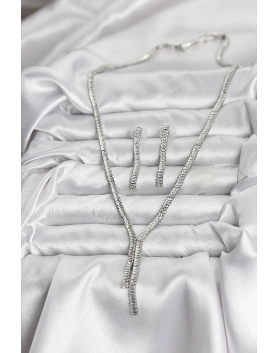 MuI MuI Gümüş Renk Baget Zirkon Taşlı Kadın Kolye Küpe Set