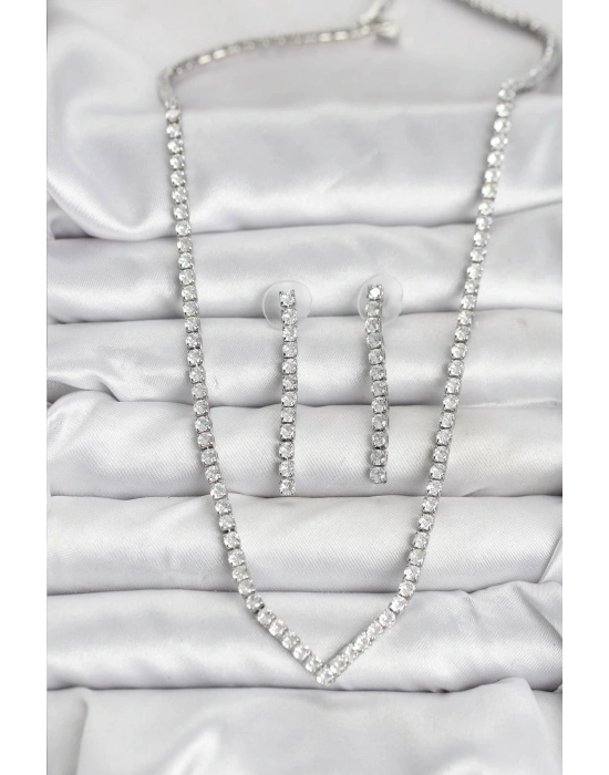 MuI MuI Gümüş Renk Zirkon Taşlı Kadın Kolye Küpe Seti