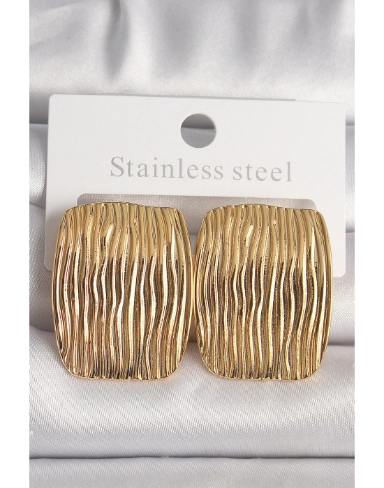 MuI MuI Pirinç Gold Renk İşlemeli Kare Plaka Model Kadın Küpe