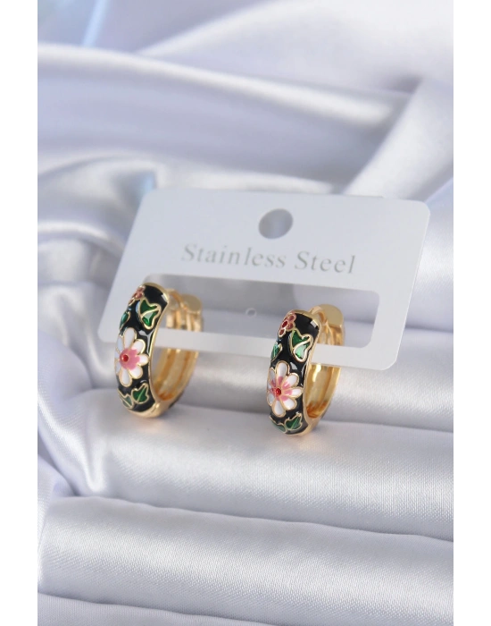 MuI MuI Pirinç Gold Renk Siyah Çiçek İşleme Kadın Küpe