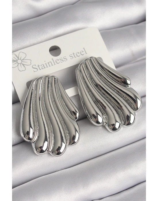 MuI MuI Pirinç Gümüş Renk İşlemeli İstiridye Model Kadın Küpe