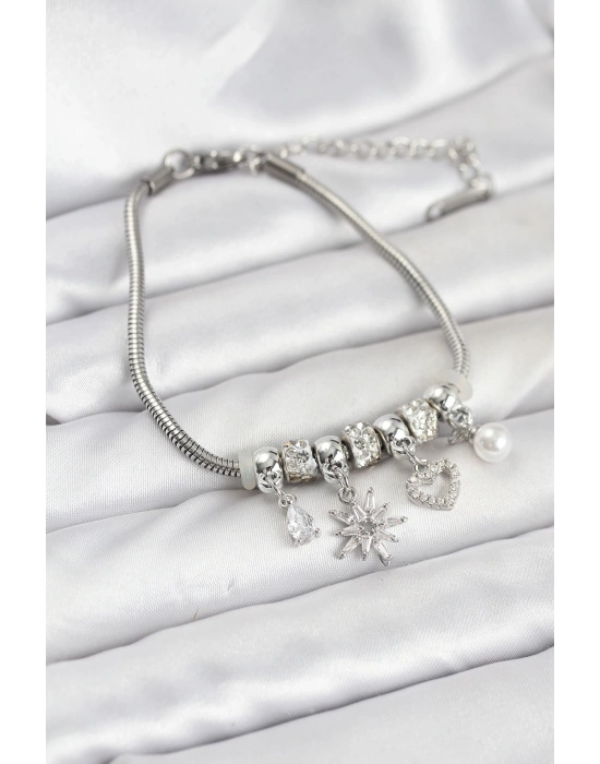 MuI MuI Pirinç Gümüş Renk Kutup Yıldızı ve Kalp Charmlı Kadın Bileklik