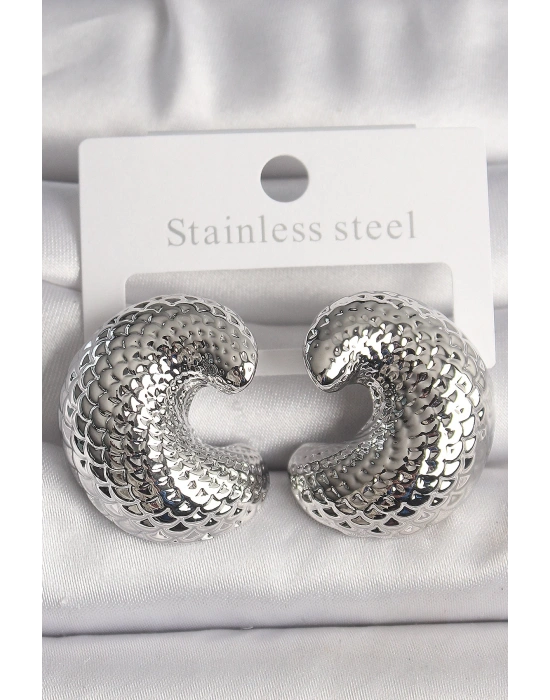 MuI MuI Pirinç Gümüş Renk Yılan Sırtı İşlemeli Yarım Halka Model Kadın Küpe