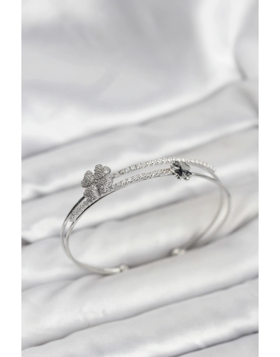 MuI MuI Pirinç Gümüş Renk Yonca Model Kadın Bileklik