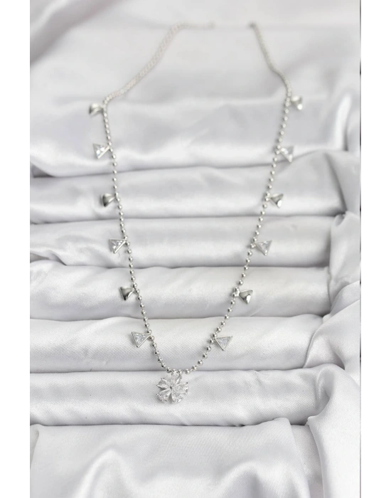 MuI MuI Pirinç Gümüş Renk Zirkon Taşlı Çiçek Model Kadın Kolye