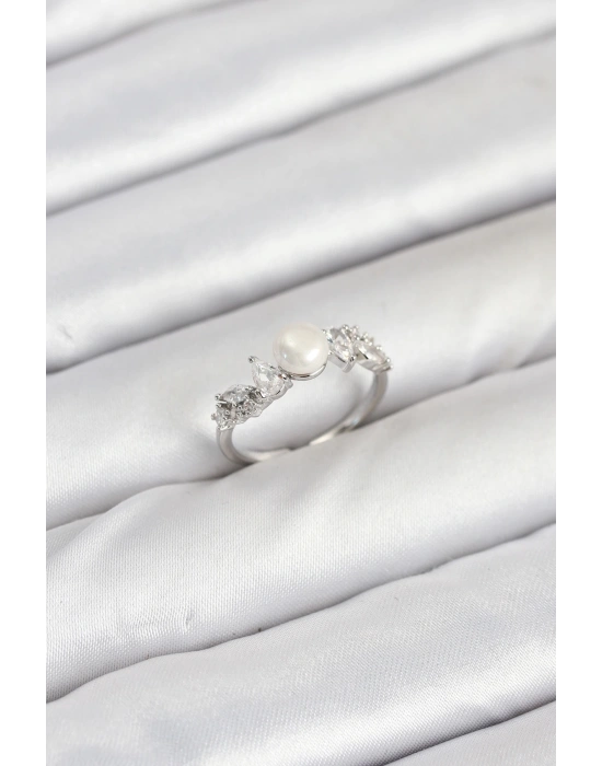 MuI MuI Pirinç Gümüş Renk Zirkon Taşlı İncili Model Kadın Yüzük