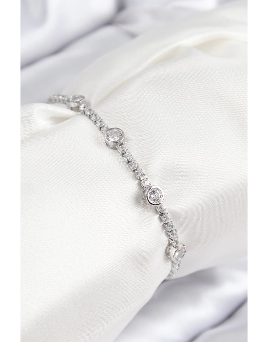 MuI MuI Pirinç Zirkon Taşlı Daire Model Gümüş Renk Asansörlü Kadın Bileklik