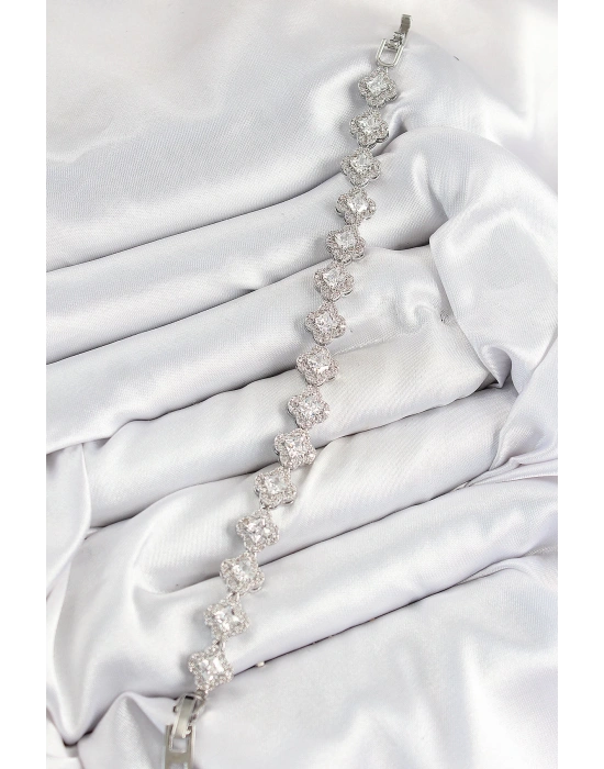 MuI MuI Pirinç Zirkon Taşlı Yonca Baget Model Gümüş Renk VIP Seri Kadın Bileklik