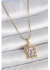 MuI MuI 316L Çelik Gold Renk Zincir Mor Mineli Çiçek İşlemeli Zirkon Taşlı Kelebek Detay Portre Model Kadın Kolye