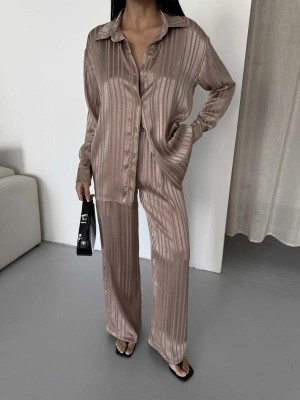 Çizgi Desen Saten Takım - Kahverengi