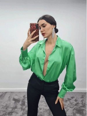 İnci Düğmeli Saten Gömlek - Yeşil
