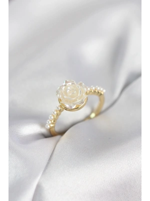 MuI MuI Goldfarbener Rosenmodell-Perlenring für Damen