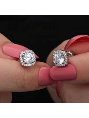 MuI MuI Gümüş Kare Montür Pırlanta Çivilii Modeli Küpe