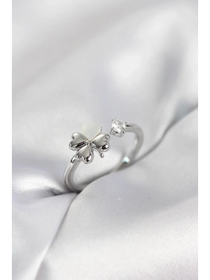 MuI MuI Silberfarbener Kleeblatt-Ring für Damen aus Perlmutt