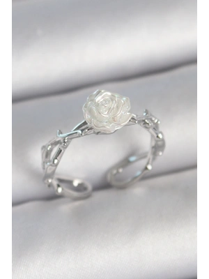 MuI MuI Pirinç Gümüş Renk Beyaz Gül Model Ayarlanabilir Kadın Yüzük