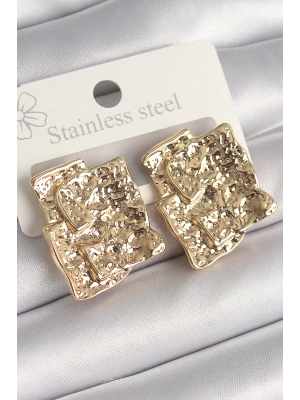 MuI MuI Pirinç Gümüş Renk İşlemeli Kare Plaka Model Kadın Küpe