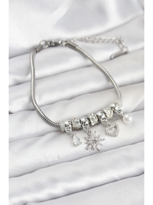 MuI MuI Pirinç Gümüş Renk Kutup Yıldızı ve Kalp Charmlı Kadın Bileklik