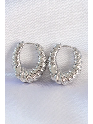 MuI MuI Pirinç Gümüş Renk Tırtık Detay Bombeli Halka Küpe