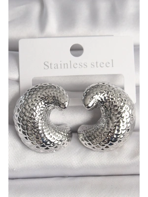 MuI MuI Pirinç Gümüş Renk Yılan Sırtı İşlemeli Yarım Halka Model Kadın Küpe