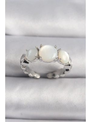 MuI MuI Pirinç Gümüş Renk Zirkon Taş Detaylı Beyaz Sedefli VIP Seri Kadın Yüzük