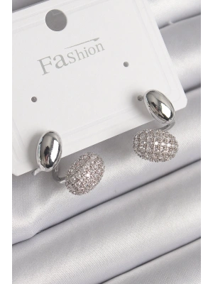 MuI MuI Pirinç Gümüş Renk Zirkon Taşlı Bombeli Model Kadın Küpe