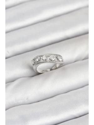 MuI MuI Pirinç Gümüş Renk Zirkon Taşlı Kadın Yüzük