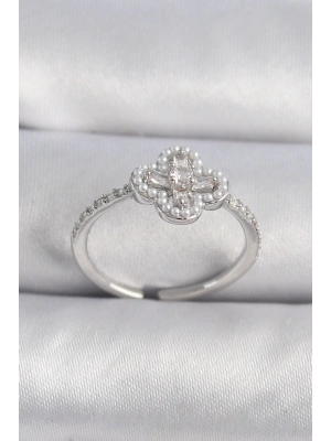 MuI MuI Pirinç Gümüş Renk Zirkon Taşlı Yonca Model İnci Detay Kadın Yüzük