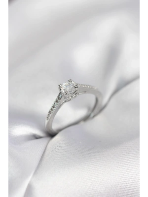 MuI MuI Damenring mit einem einzelnen Zirkonstein in Silberfarbe