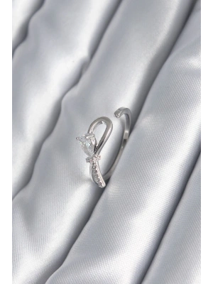 MuI MuI Pirinç Gümüş Renk Zirkon Taş Detay Kurdele Model Kadın Yüzük