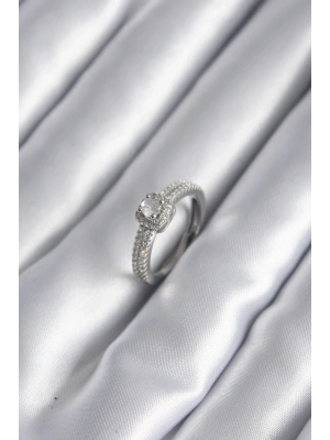 MuI MuI Pirinç Gümüş Renk Zirkon Taşlı Kadın Yüzük