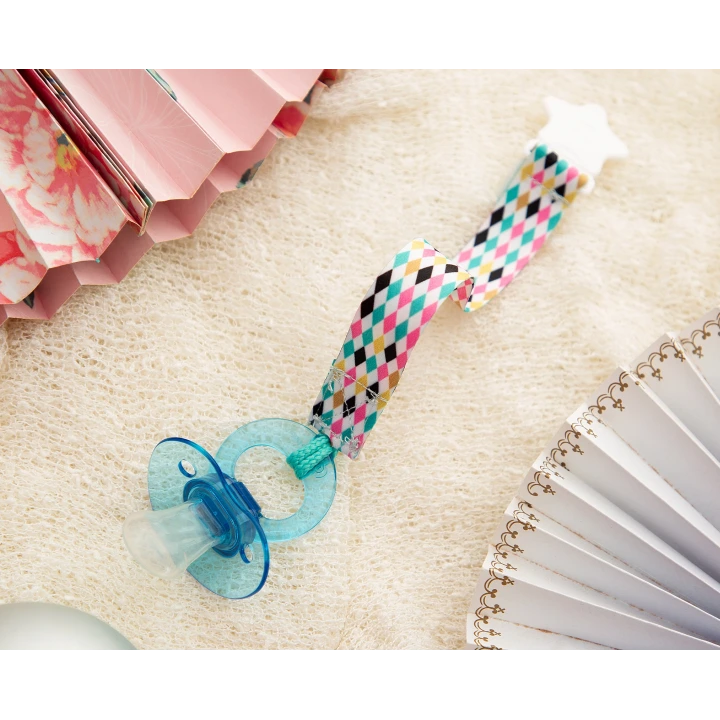 Babyjem Klipsli Emzik Askısı Desenli Renkli Dörtgen