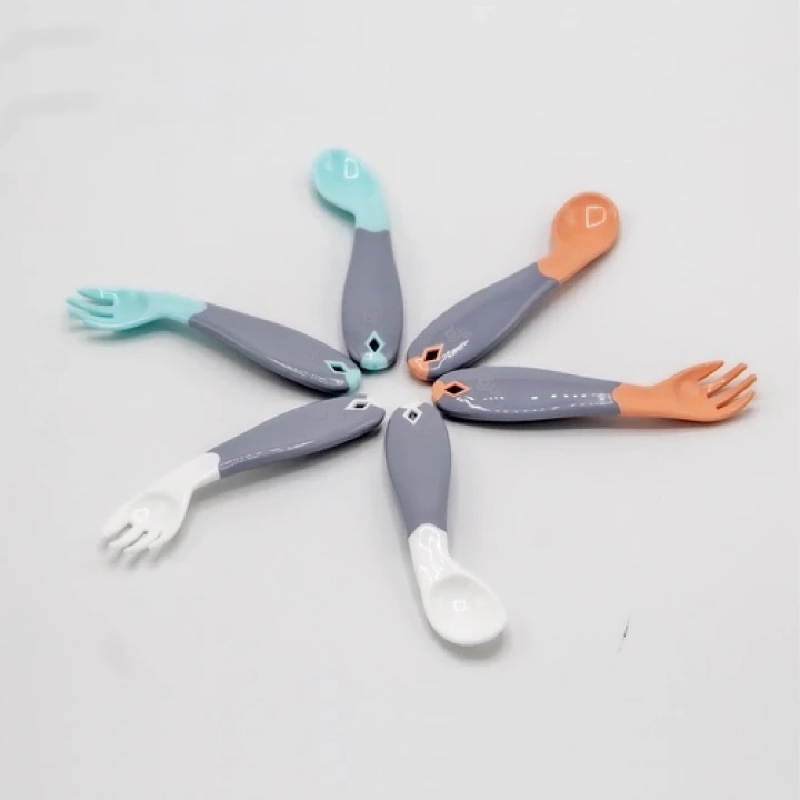 Babyjem Açılı Mama Çatal Kaşık Seti - Yeşil