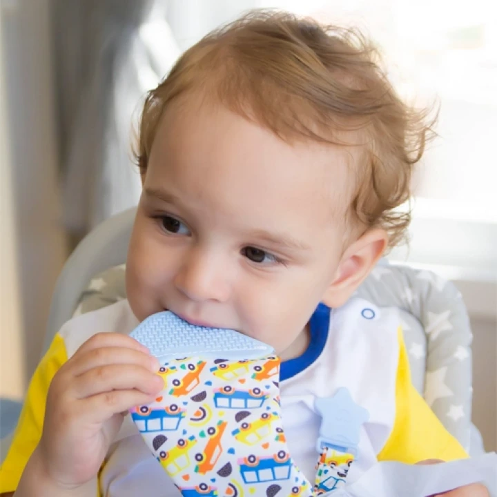 Babyjem Silikon Diş Kaşıyıcı Fular & Kravat Diş Kaşıyıcı Mavi Outlet