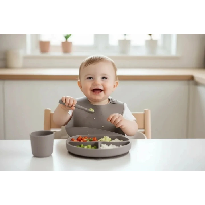 Babyjem Silikon Beslenme Seti Gri 4 Parça Hediye Seti