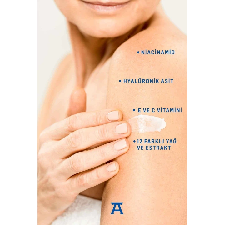 Athenias Niacinamide, E Ve C Vitamini İçeren Vücut Losyonu 250 ml Uzun Süre Nem Cilt Tonu Eşitleyici