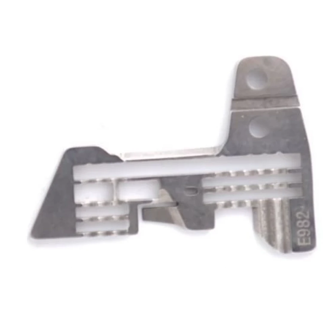 Siruba Overlok 5 İp Penye Plaka 3 Kanallı / E982