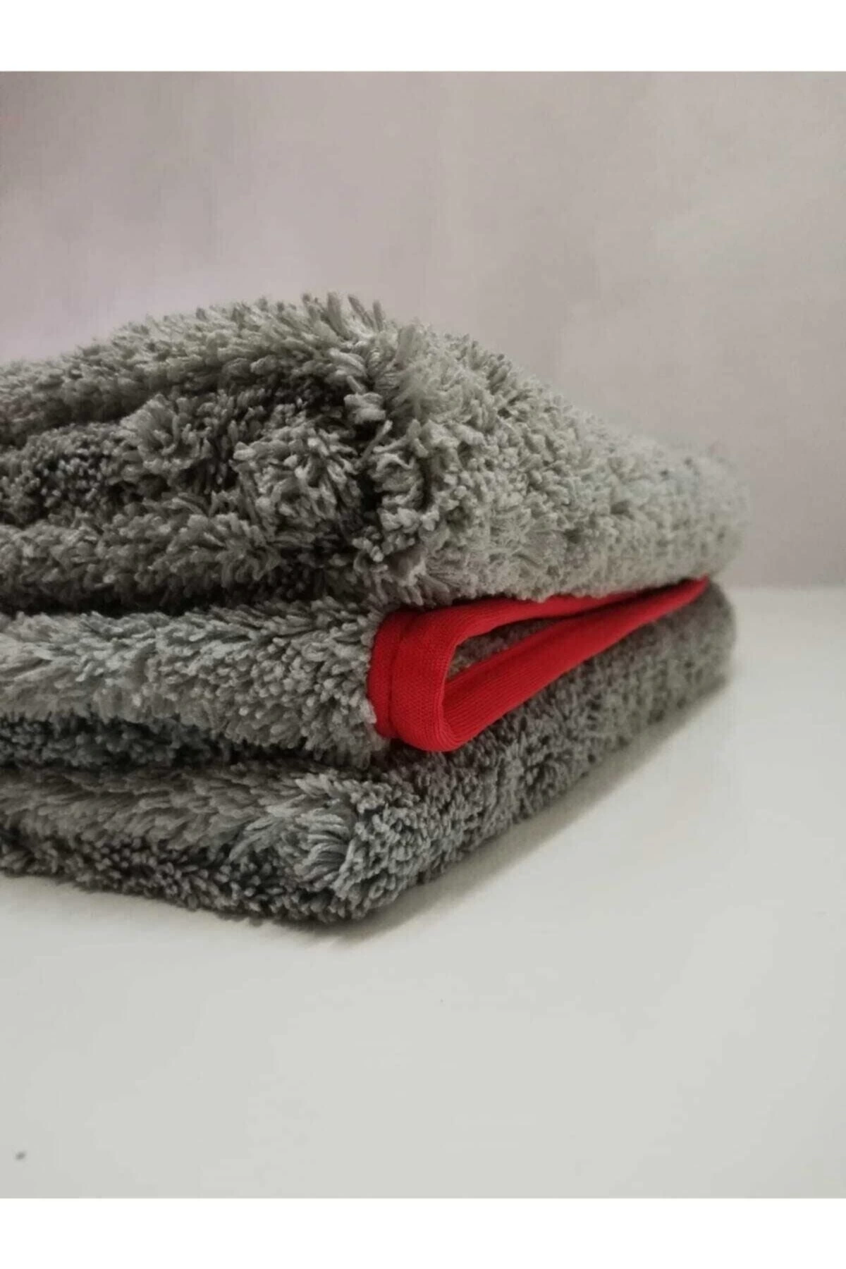 Kırmızı Köşeli Mikro Fiber Kurulama Havlusu 1 Adet 60x90 cm