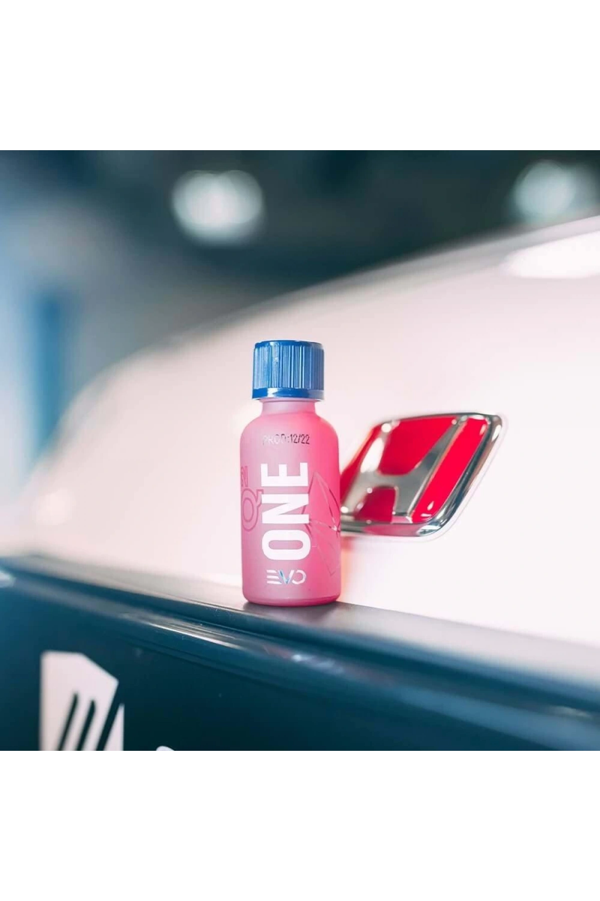 GYEON Q² One EVO Light Box Seramik Kaplama - 100ml - 9H Oto Boya Koruma-Su İtici