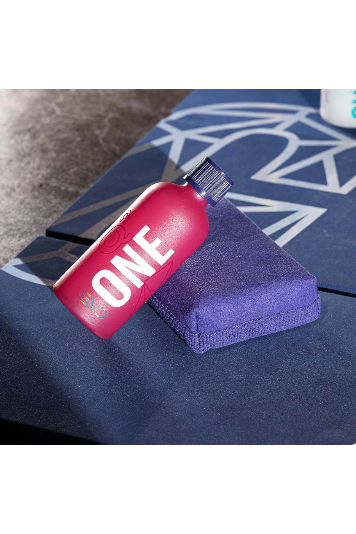 GYEON Q² One EVO Light Box Seramik Kaplama - 50 ml - 9H Oto Boya Koruma-Su İtici