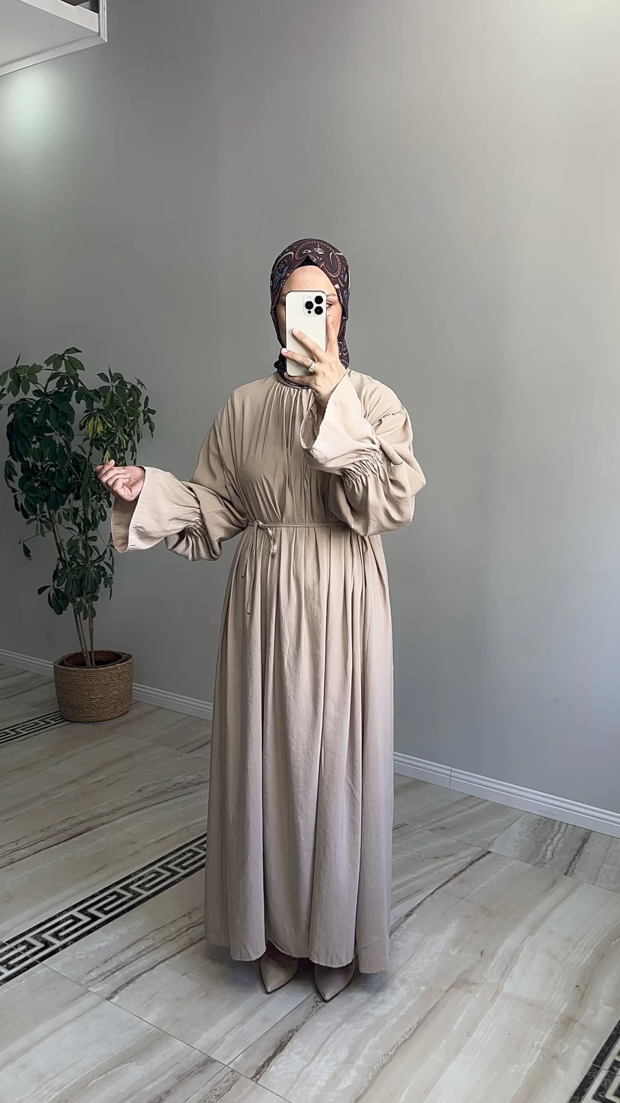 Kolları Fırfırlı Modal Elbise