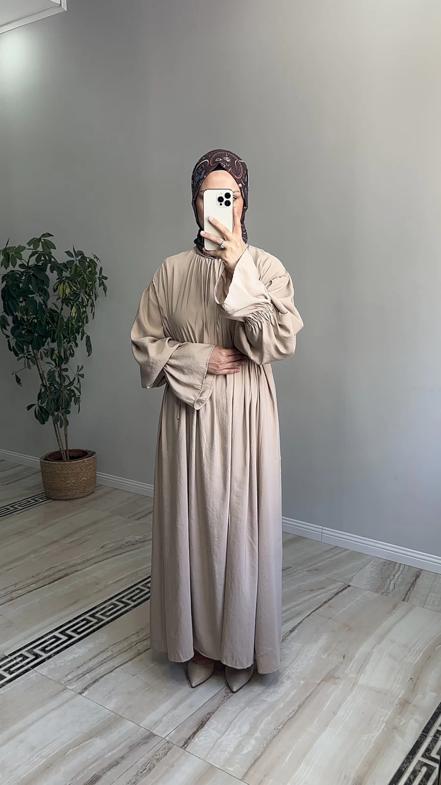 Kolları Fırfırlı Modal Elbise