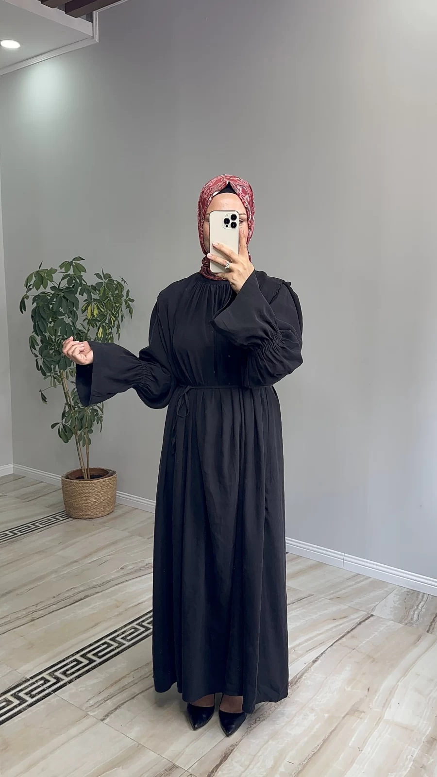 Kolları Fırfırlı Modal Elbise