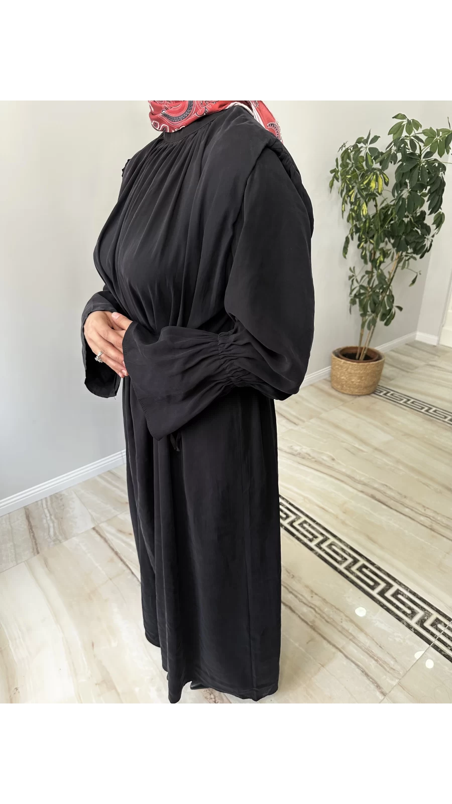 Kolları Fırfırlı Modal Elbise