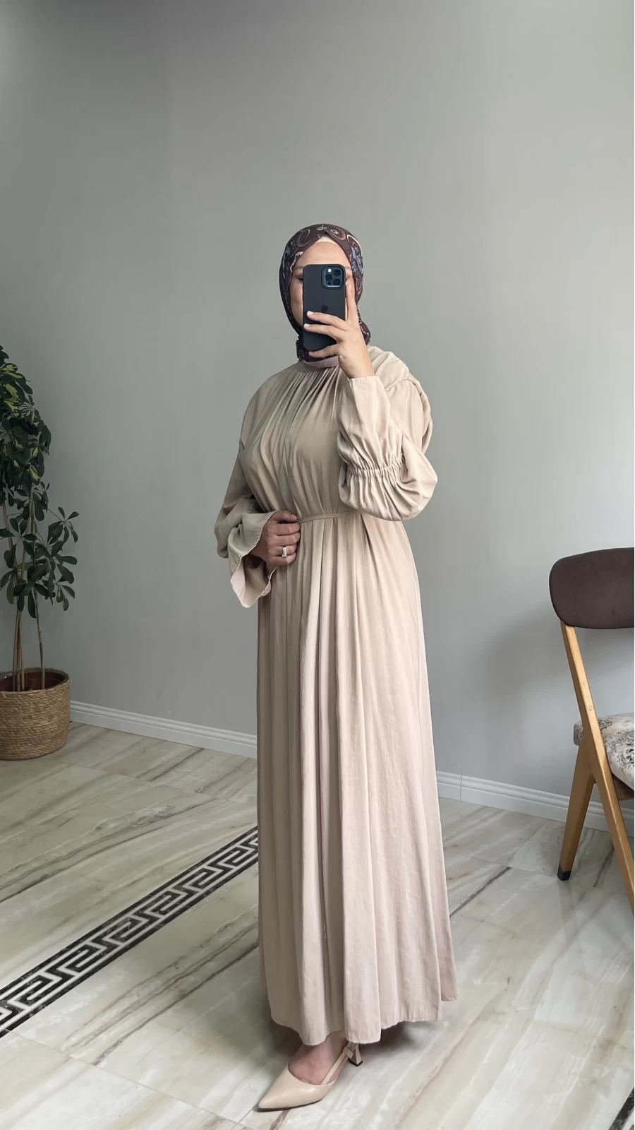 Kolları Fırfırlı Modal Elbise