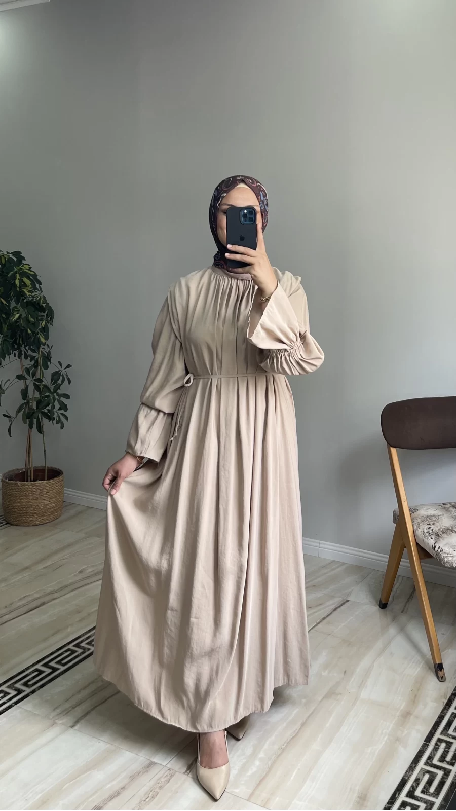 Kolları Fırfırlı Modal Elbise