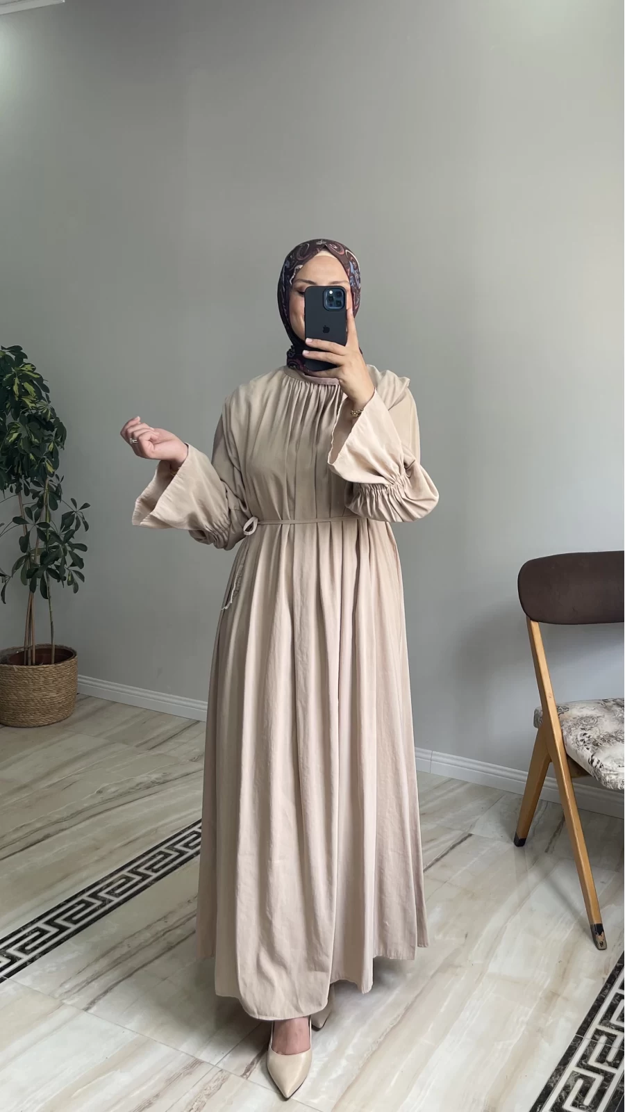 Kolları Fırfırlı Modal Elbise