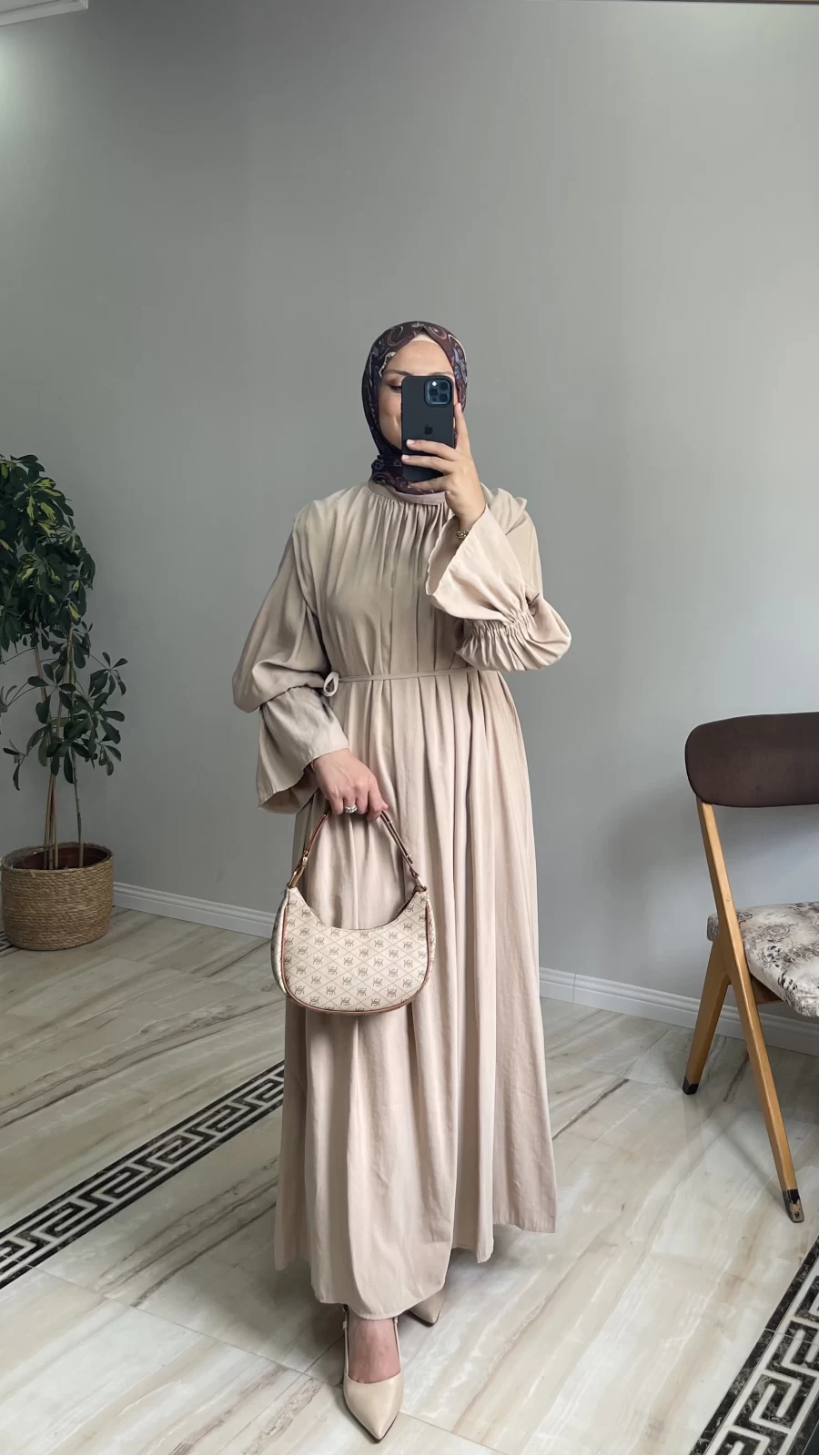 Kolları Fırfırlı Modal Elbise