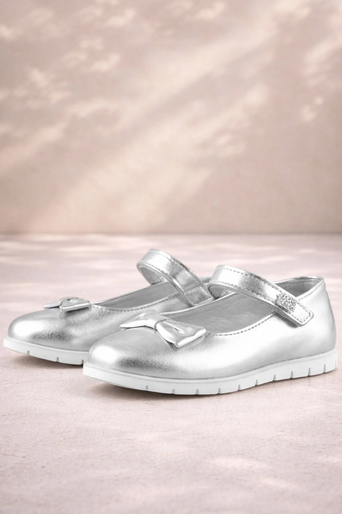 Rakerplus Hakiki Deri Gümüş Taşlı Cırtlı Kız Çocuk Babet