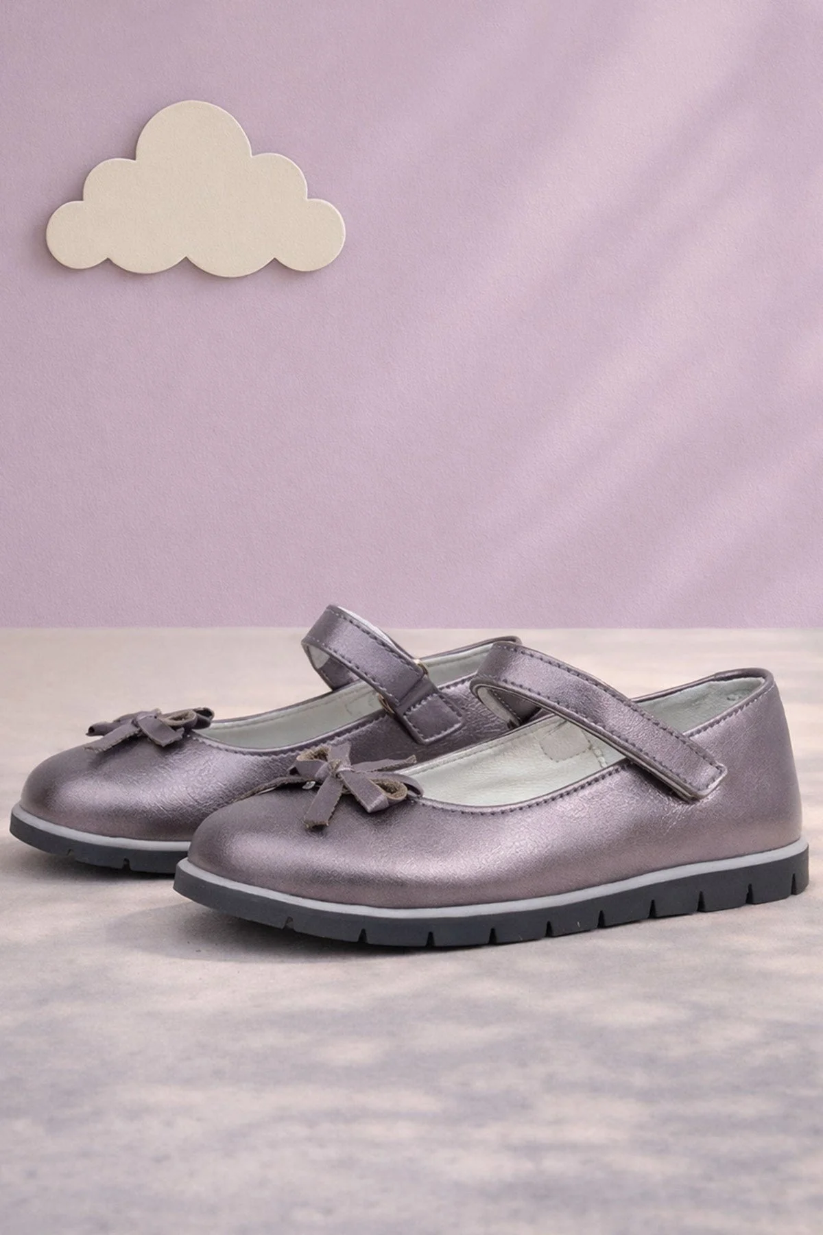 Rakerplus Hakiki Deri Platin Kurdele Detaylı Kız Çocuk Babet